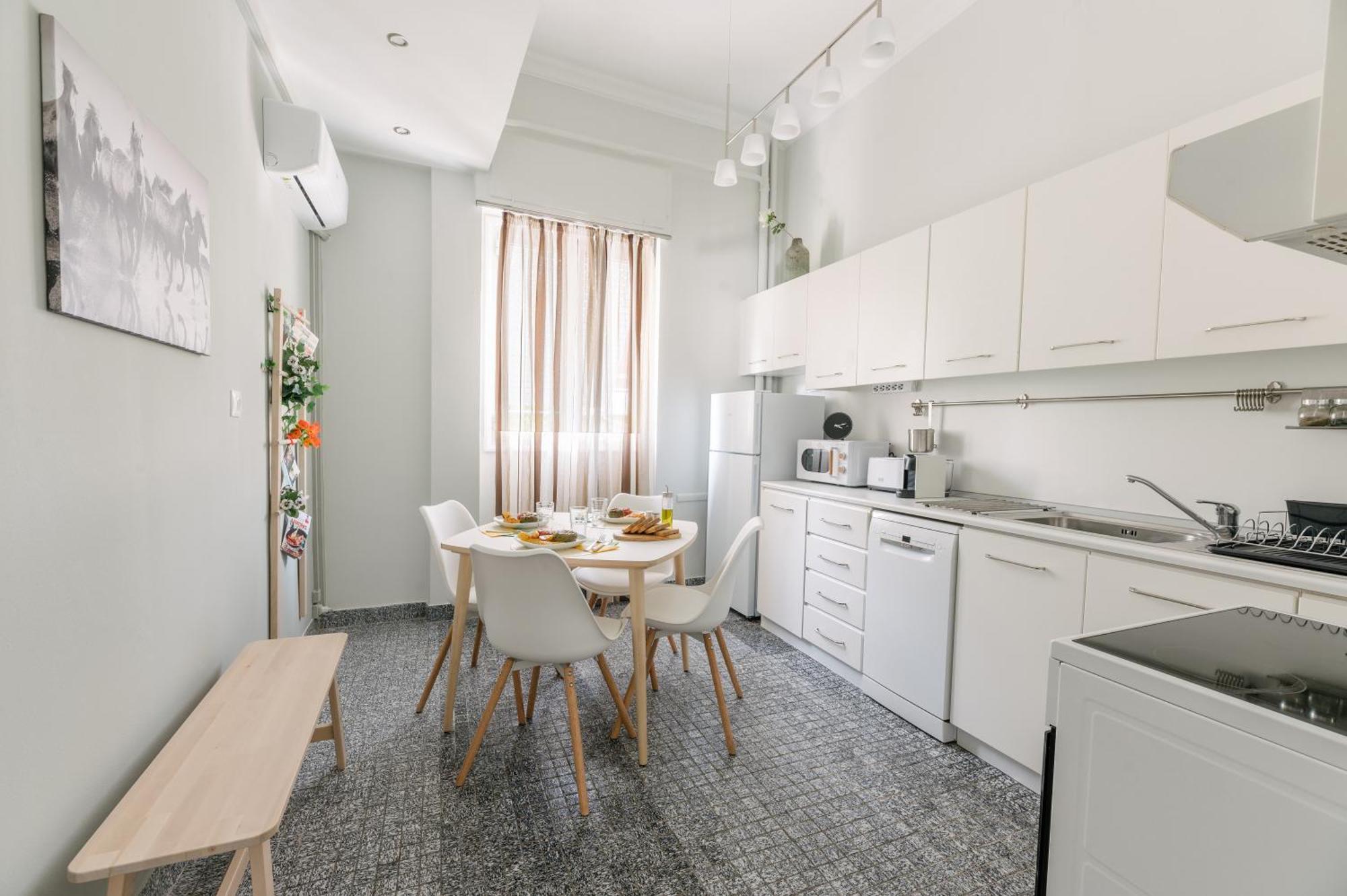 אתונה Ourania By Heloni Apartments מראה חיצוני תמונה