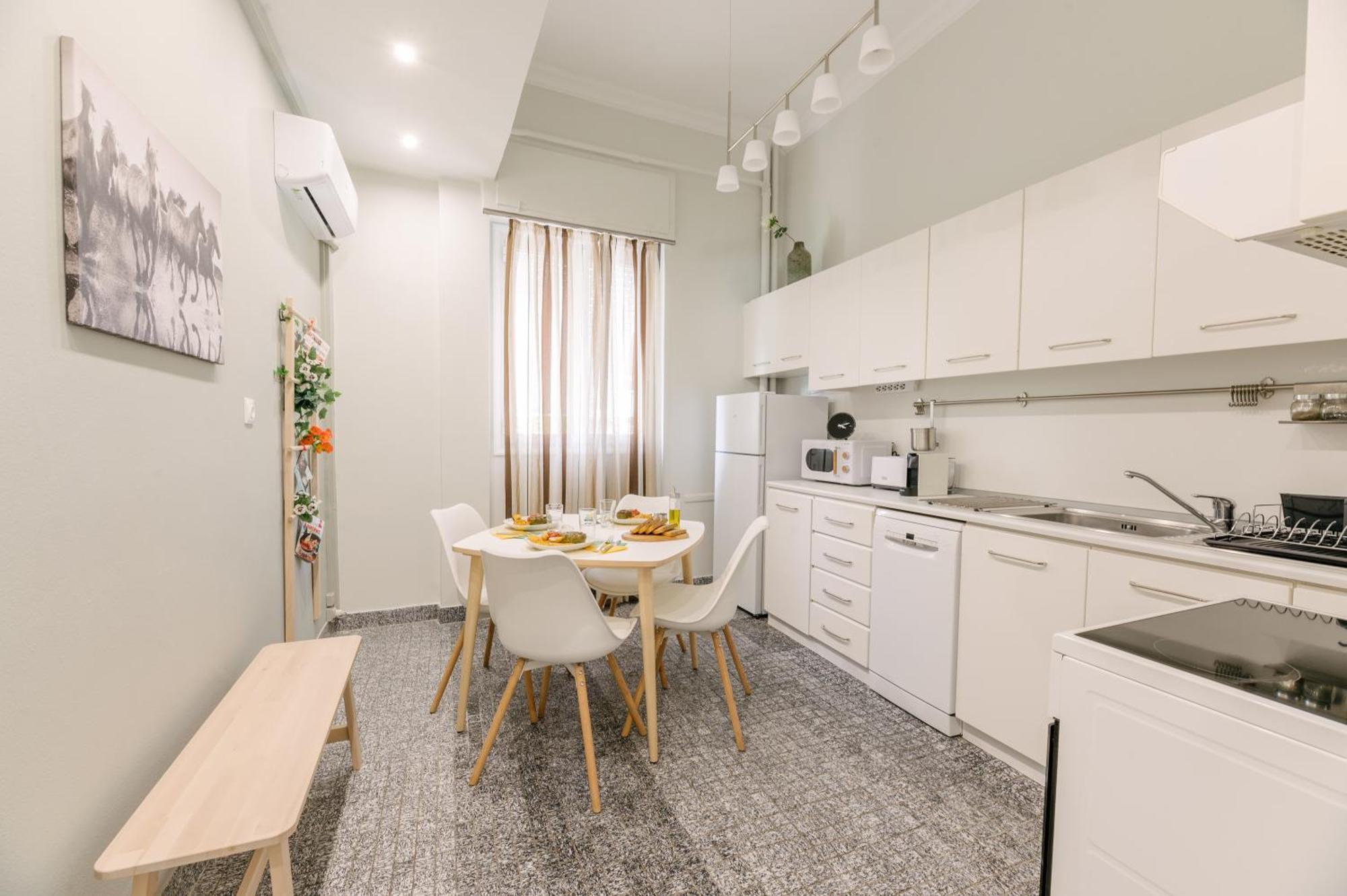 אתונה Ourania By Heloni Apartments מראה חיצוני תמונה