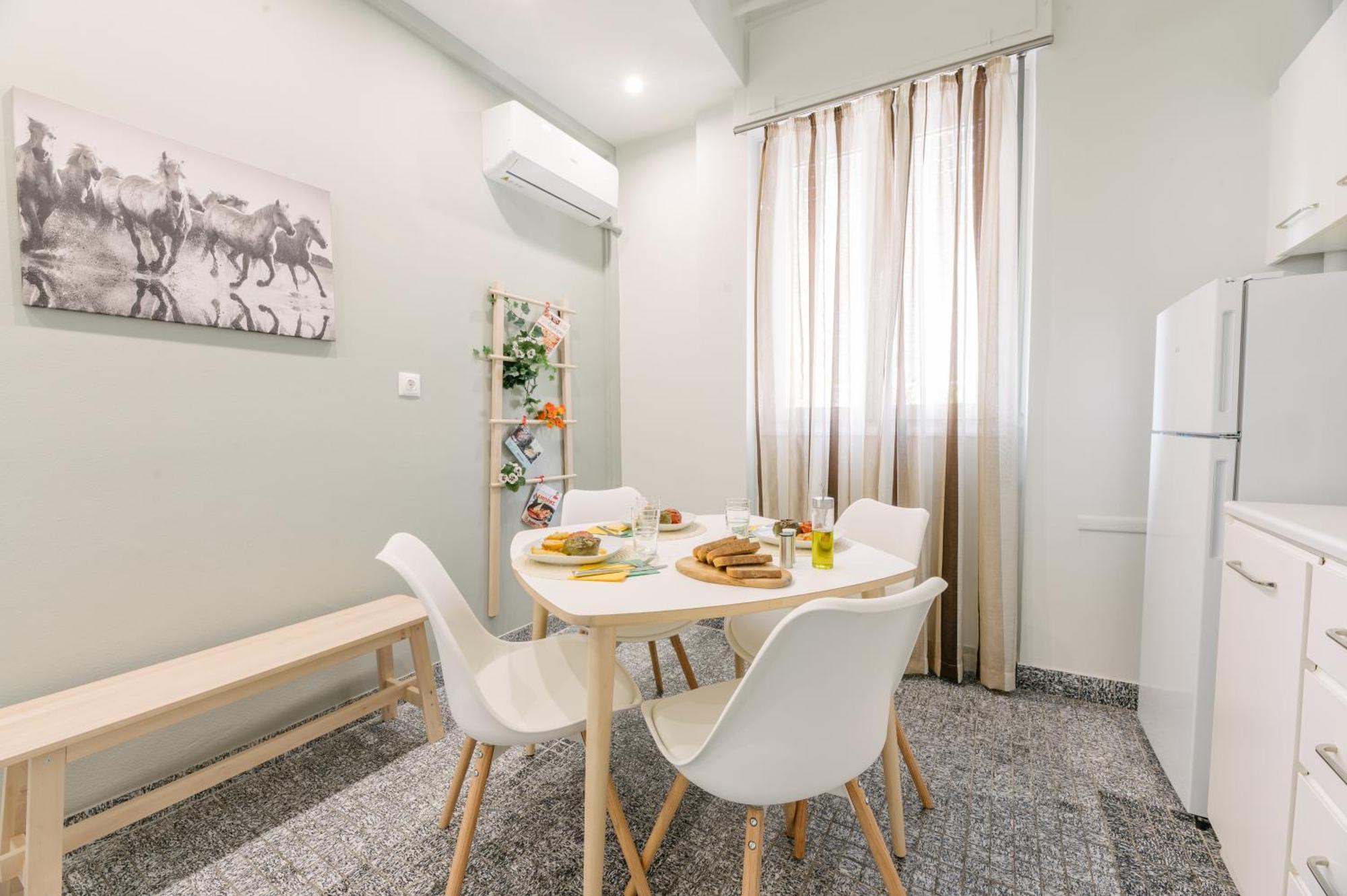אתונה Ourania By Heloni Apartments מראה חיצוני תמונה